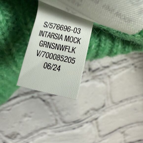 Old Navy Holiday Print Mock Neck Sweater In Green Snowflake Plus Size 2X - Picture 8 of 8